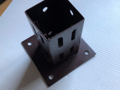 BOLT DOWN POST SUPPORT 75MM X 75MM WITH wedge GRIP
